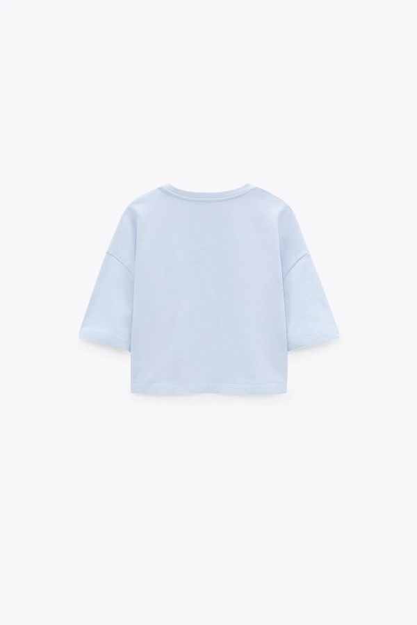 Roomy V-Neck Top With Short Sleeves - Image 2