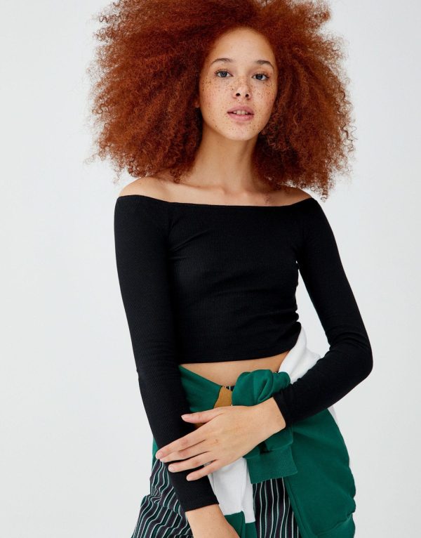 Basic Off-The-Shoulder T-shirt